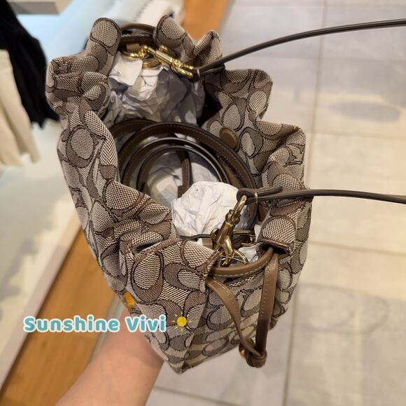 NWT COACH Faye Shoulder Bag Signature Jacquard With Floral Embroidery cdz02 - Picture 8 of 10